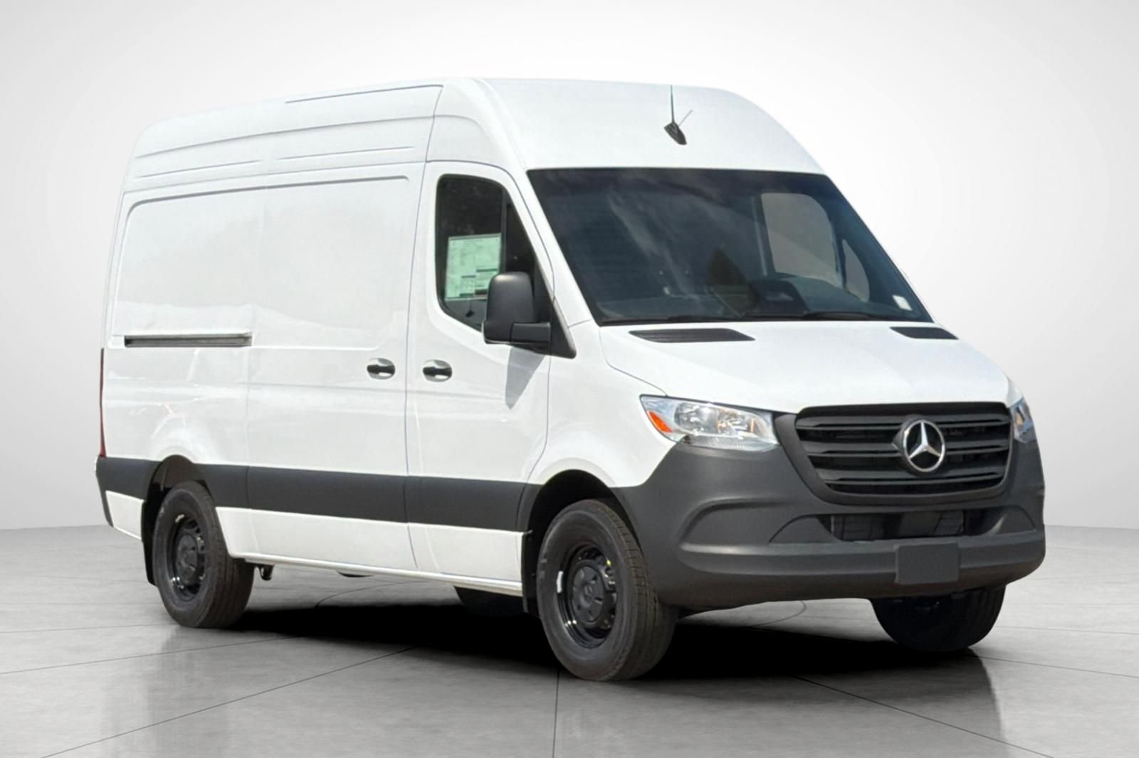 New 2026 Arctic White Mercedes-Benz Cargo 144 WB image 25