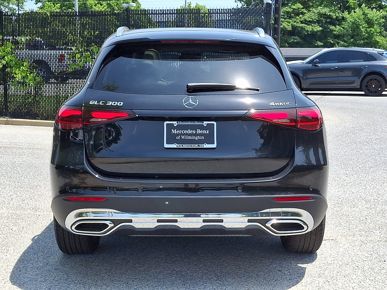 New 2026 Obsidian Black Metallic Mercedes-Benz GLC 300 image 5