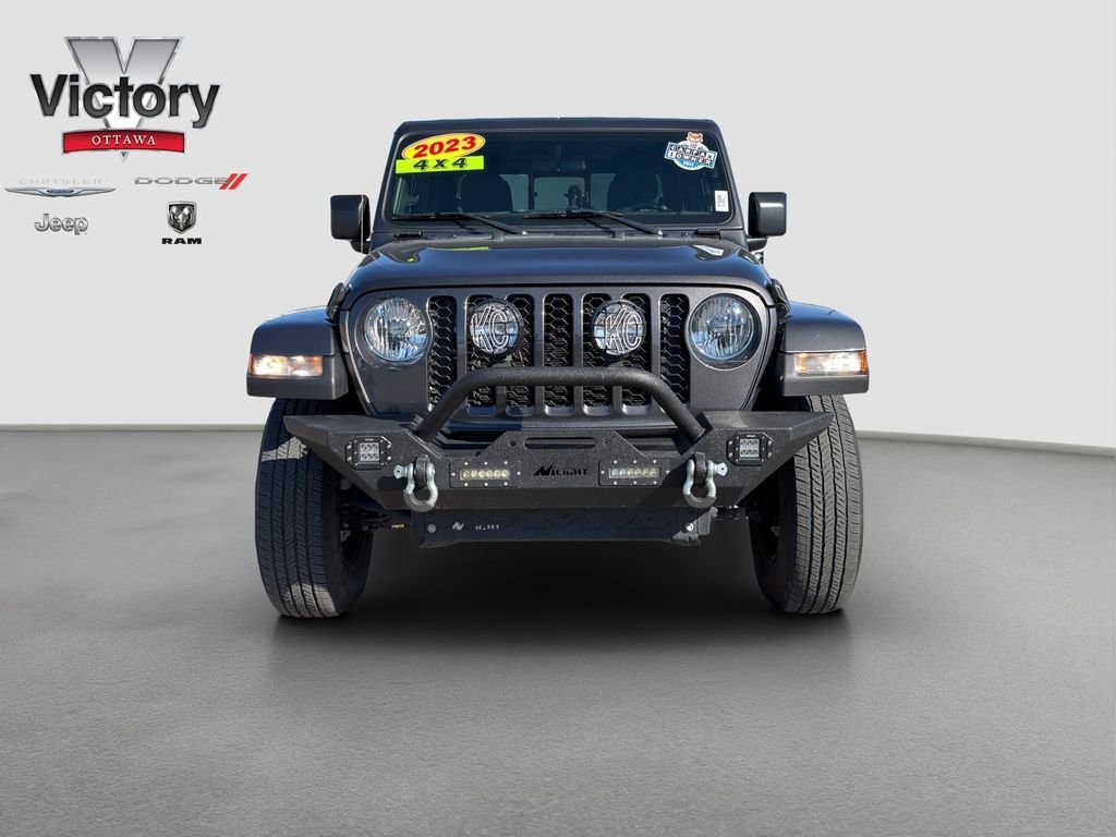 Used 2023 Jeep Gladiator Sport S with VIN 1C6HJTAG7PL565889 for sale in Kansas City