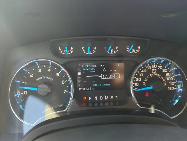 Used 2013 Black Ford XLT image 22