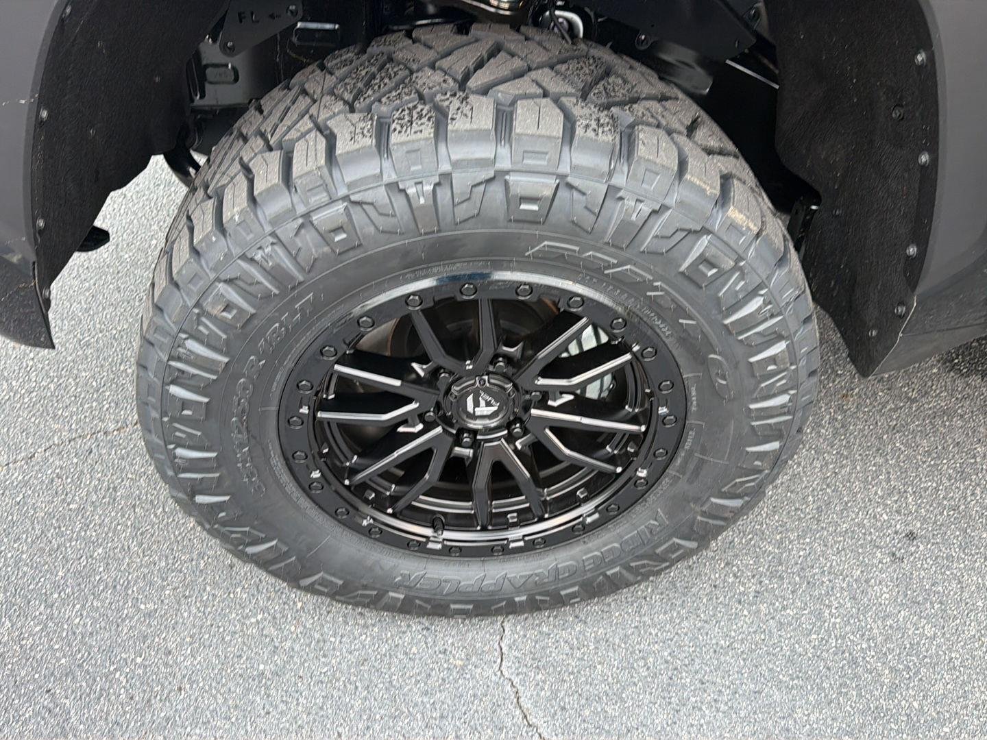 New 2026 Midnight Black Metallic Toyota SR5 image 34