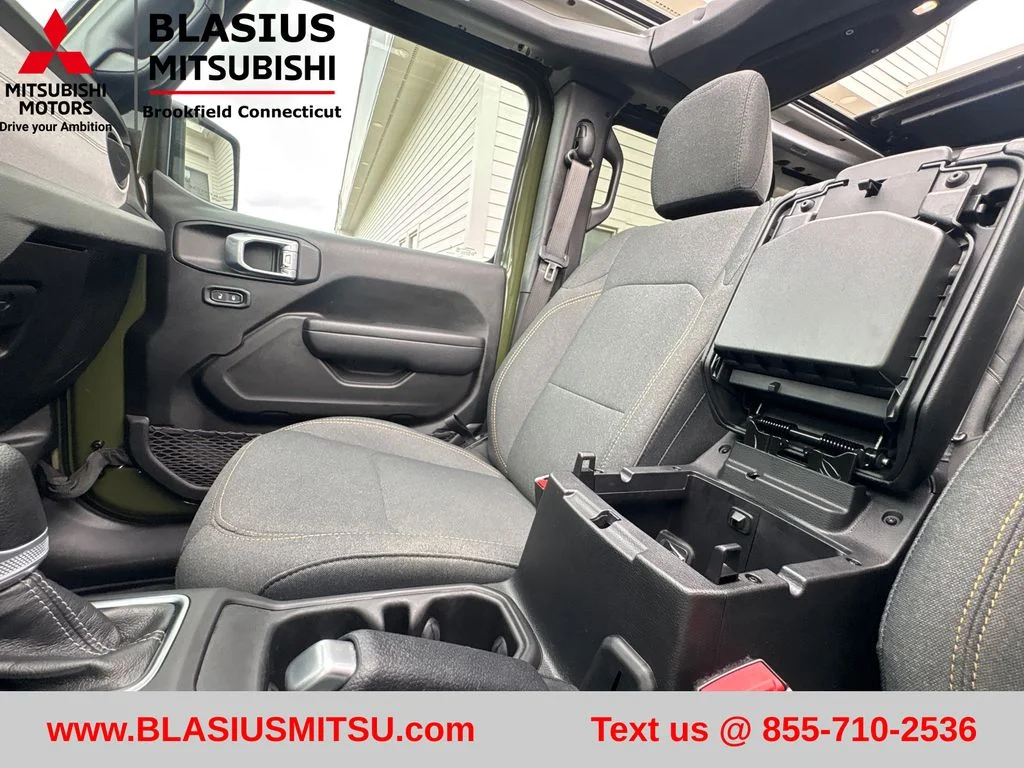 Used 2024 Green Jeep Sport S 4xe image 32