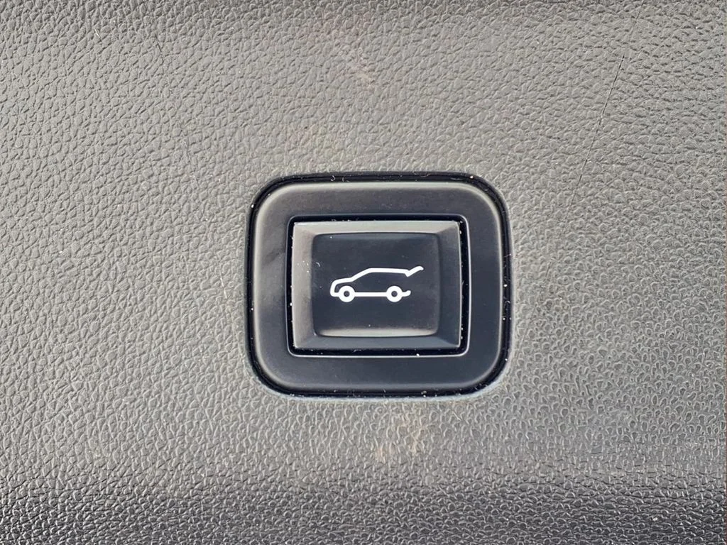 Used 2022 Gray Chevrolet LT image 35
