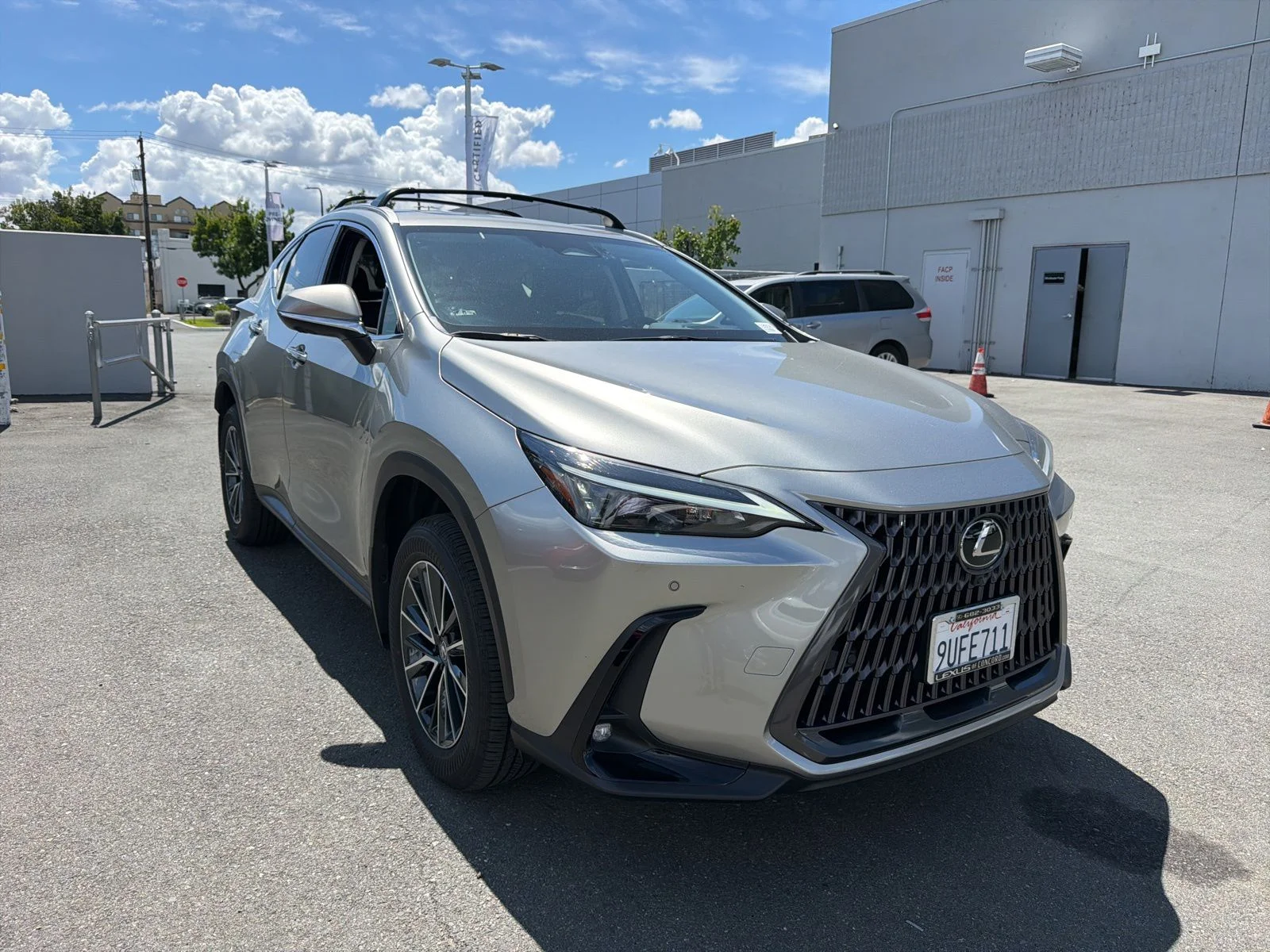 2025 Lexus NX 350h's photo