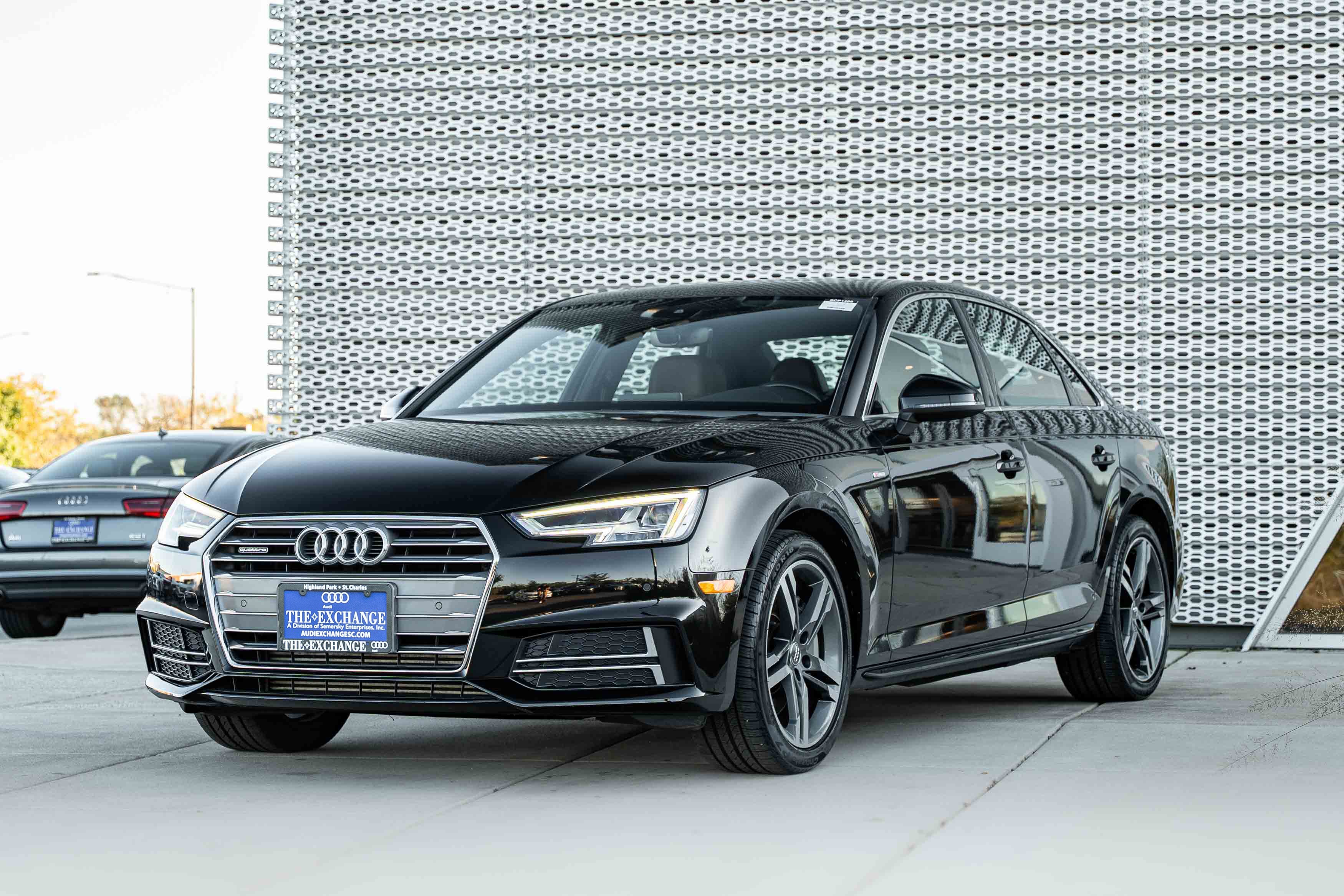 Used 2018 Mythos Black Metallic Audi Tech Premium Plus image 7