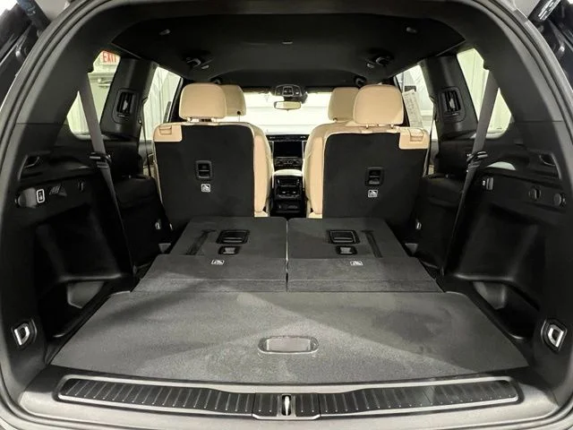 Used 2024 Gray Jeep Limited image 21