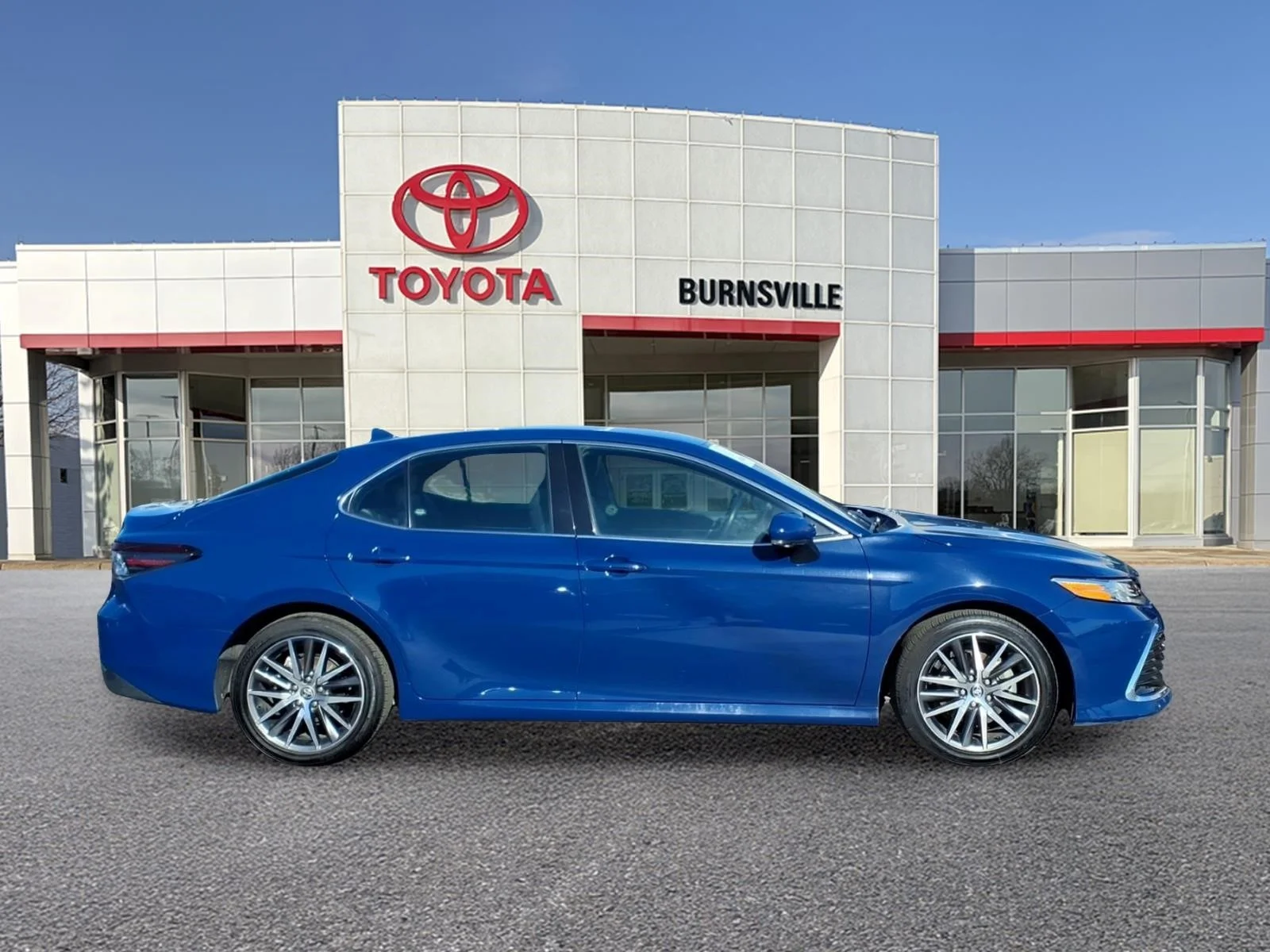 Used 2024 Toyota Camry XLE with VIN 4T1F11AK8RU243585 for sale in Burnsville, Minnesota