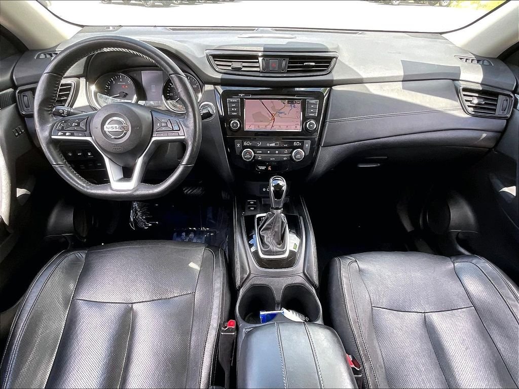 Used 2019 Gun Metallic Nissan SL image 20