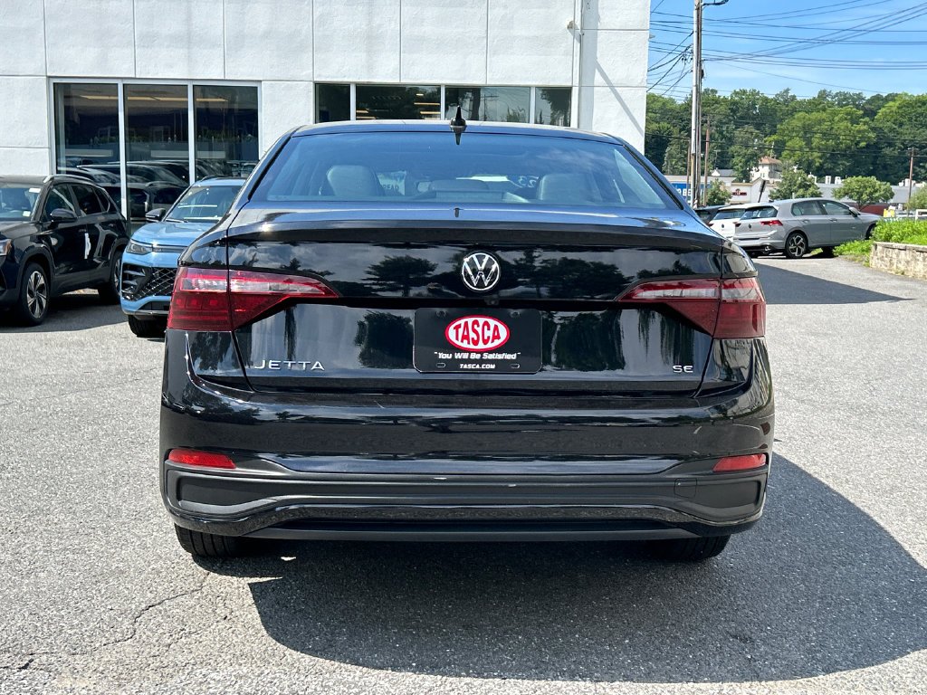 Used 2023 Black Volkswagen 1.5T SE image 3