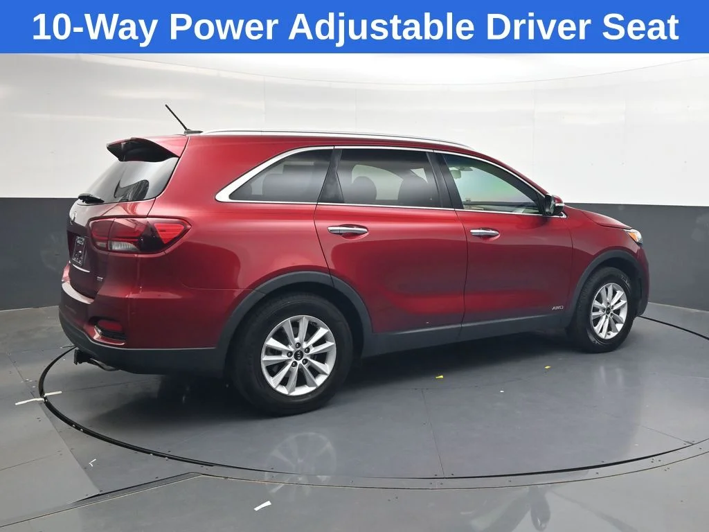 Used 2020 Passion Red Kia LX image 4