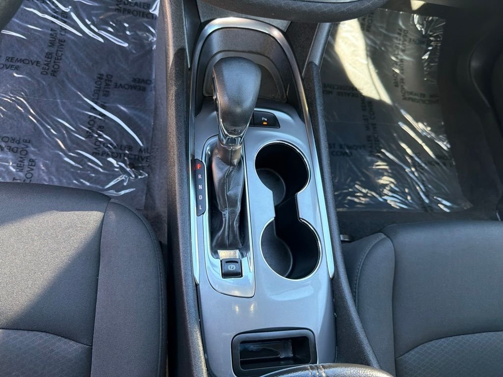Used 2024 White Chevrolet LT image 21
