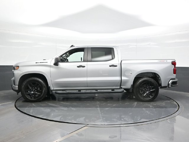 Used 2022 Silver Chevrolet Custom image 4