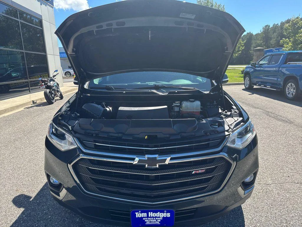 Used 2019 Graphite Metallic Chevrolet AWD 4dr RS w/2LT image 19