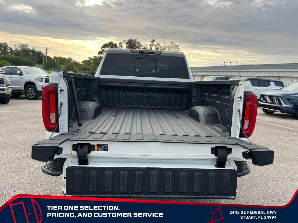 Used 2020 SUMMIT WHITE GMC Denali image 10