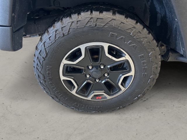 Used 2017 Gray Jeep Rubicon image 13