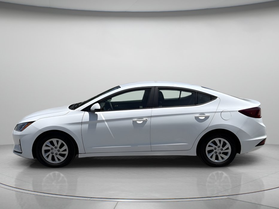 Used 2020 Quartz White Pearl Hyundai SE image 5