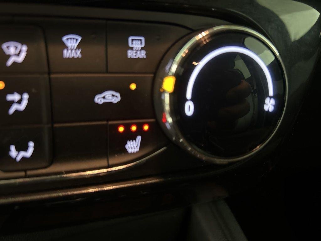 Used 2025 Summit White Chevrolet LT image 24