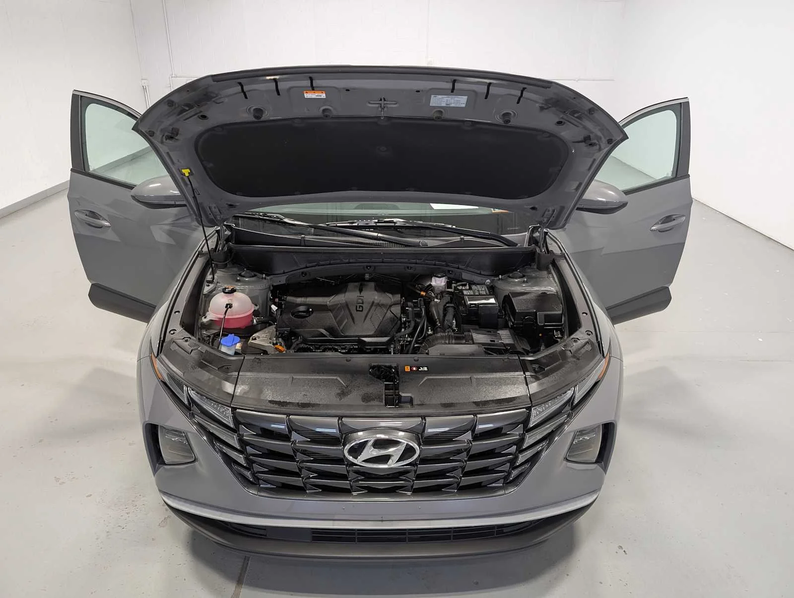 Used 2024 Hampton Gray Hyundai SEL image 13