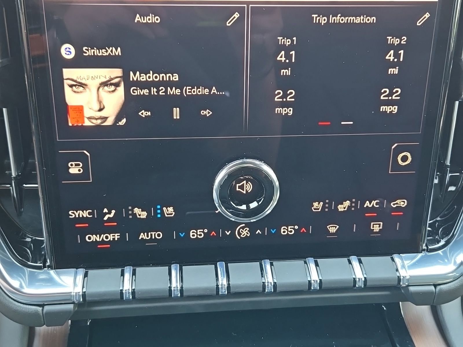 2026 GMC Yukon XL Denali - Photo 49