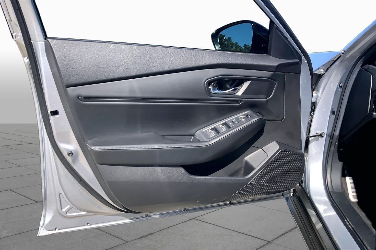 Used 2025 Solar Silver Metallic Honda Sport image 21