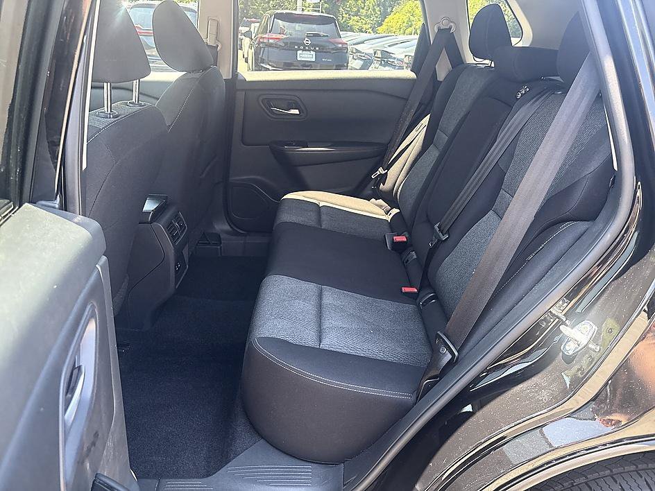 Used 2024 Super Black Nissan SV image 10