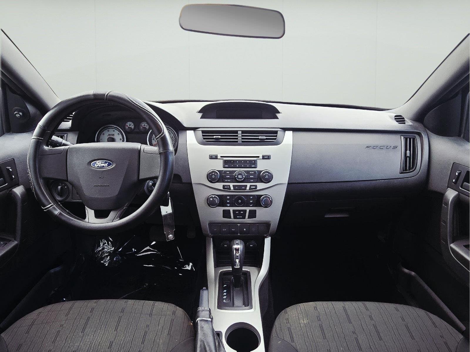 Used 2010  Ford SE image 22