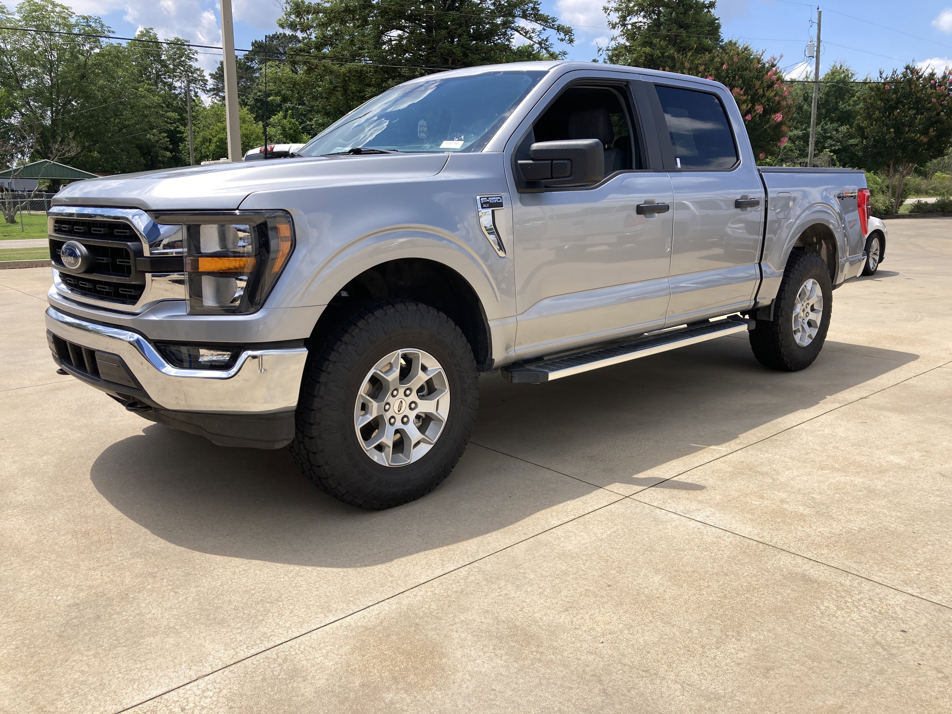 2023 Ford F-150 XLT 4x4 SuperCrew 5-1/2 Box's photo