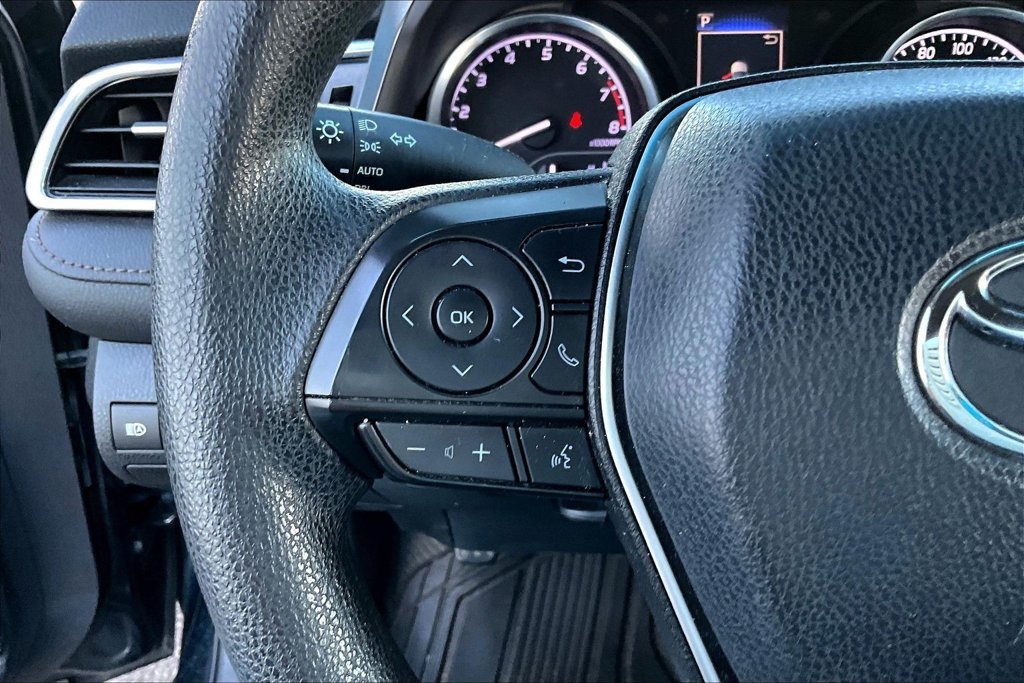 Used 2018 Blue Toyota LE image 11