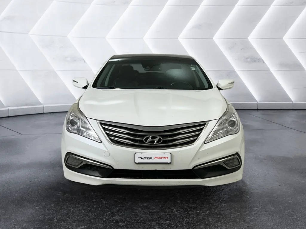 Used 2016 White Hyundai Limited image 2