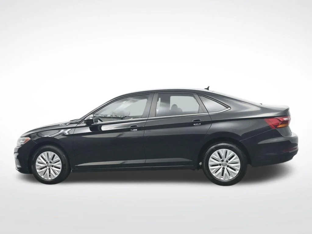 Used 2019 Black Volkswagen 1.4T S image 10
