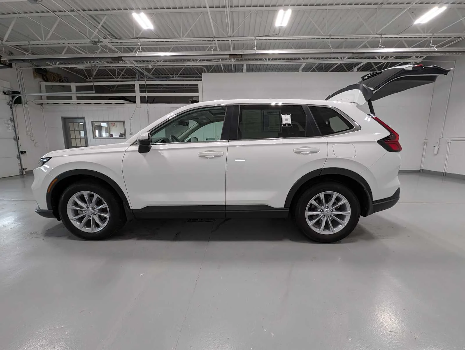 Used 2024 Platinum White Pearl Honda EX-L image 12