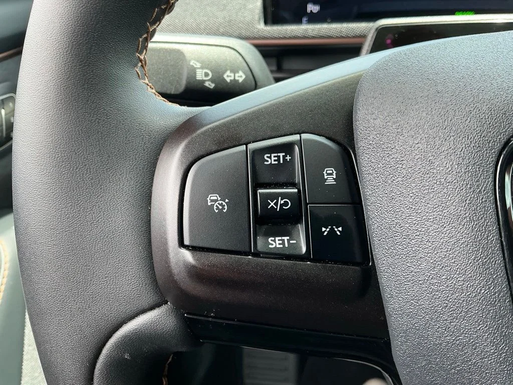 Used 2023 White Ford GT image 36