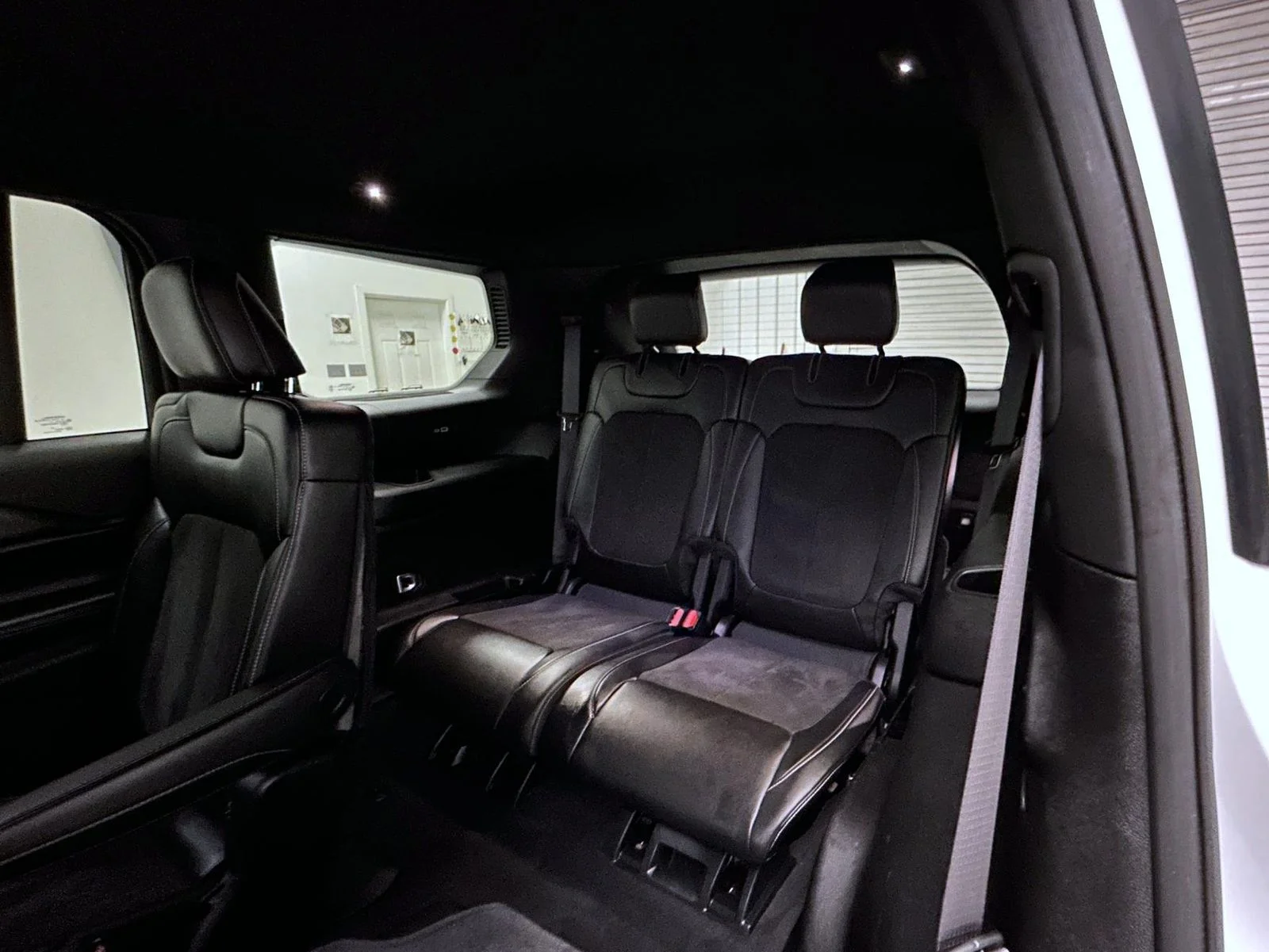 Used 2023 White Jeep Altitude image 20