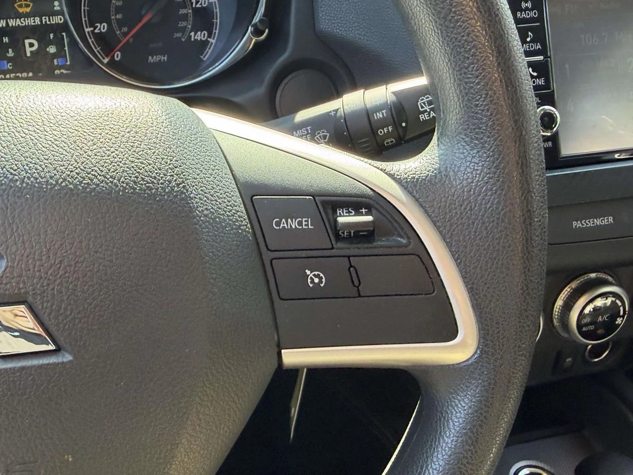 Used 2022 Silver Mitsubishi 2.0 ES AWC image 31