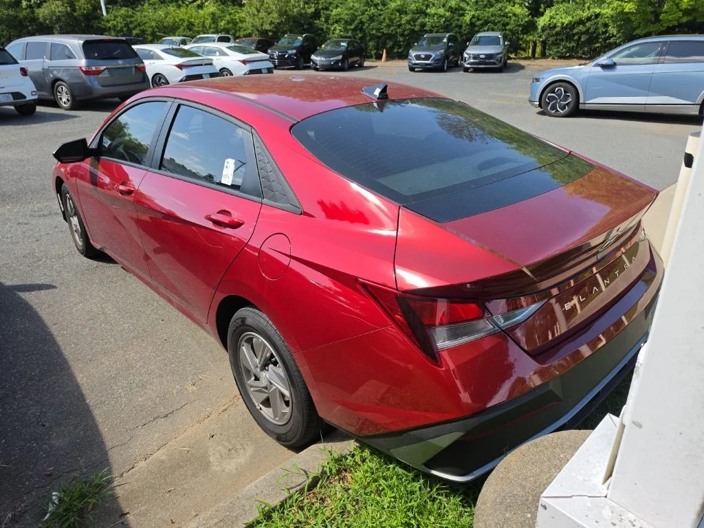 Certified Used 2025 Ultimate Red Hyundai SE image 4