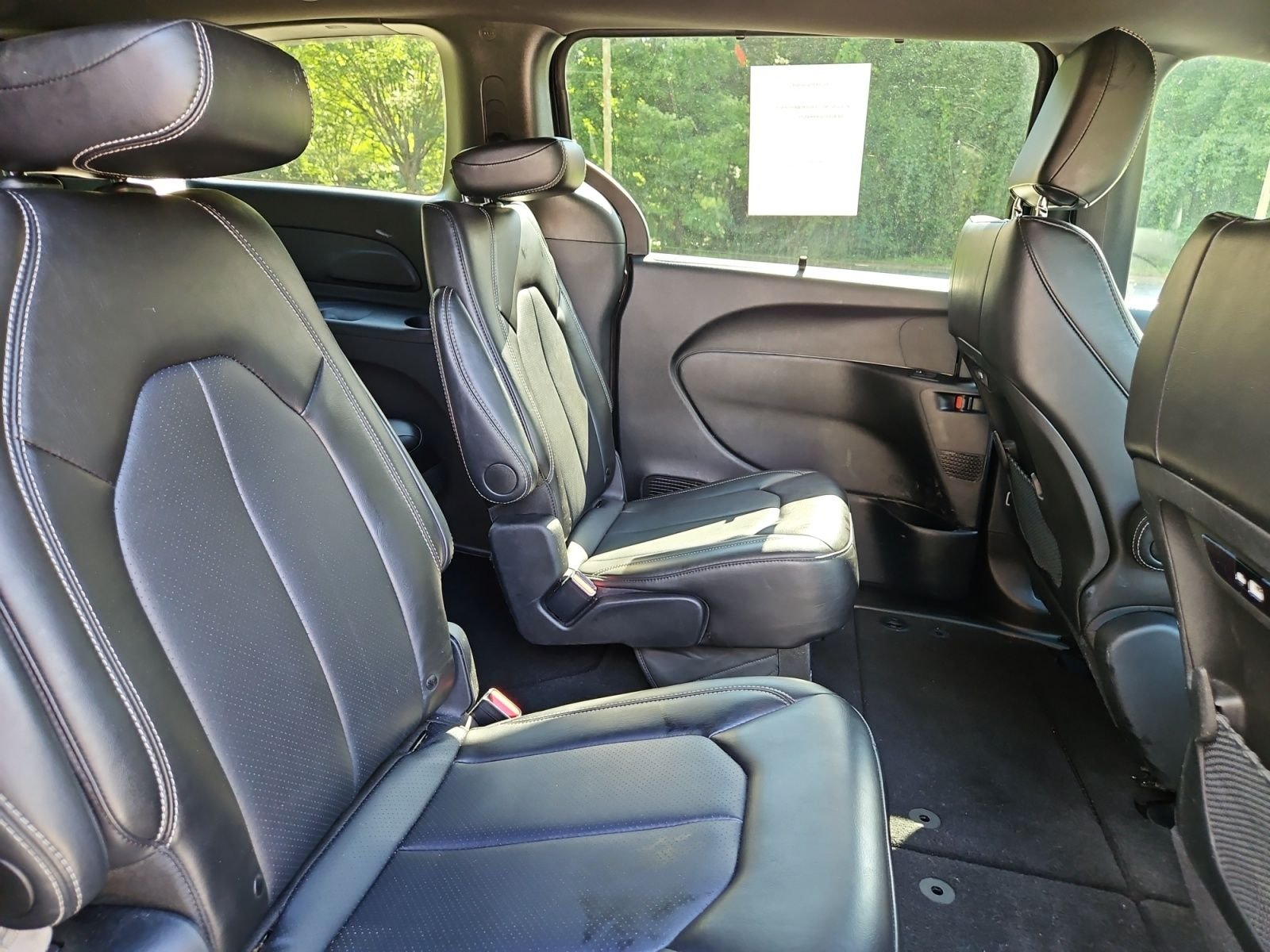 Used 2025 Black Chrysler Select image 17