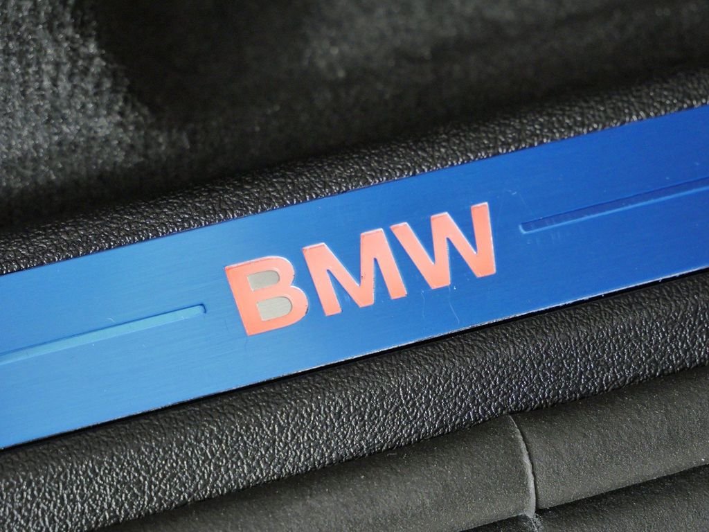 New 2026 Skyscraper Grey Metallic BMW xDrive40i image 23