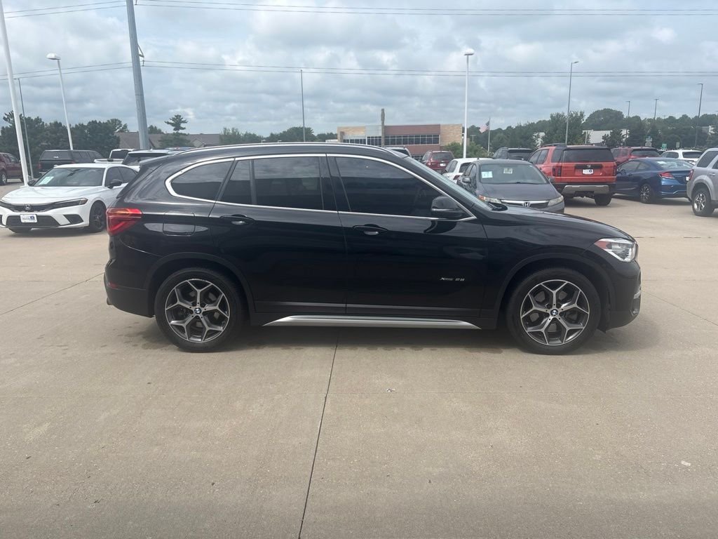 Used 2016 Jet Black BMW xDrive28i image 4