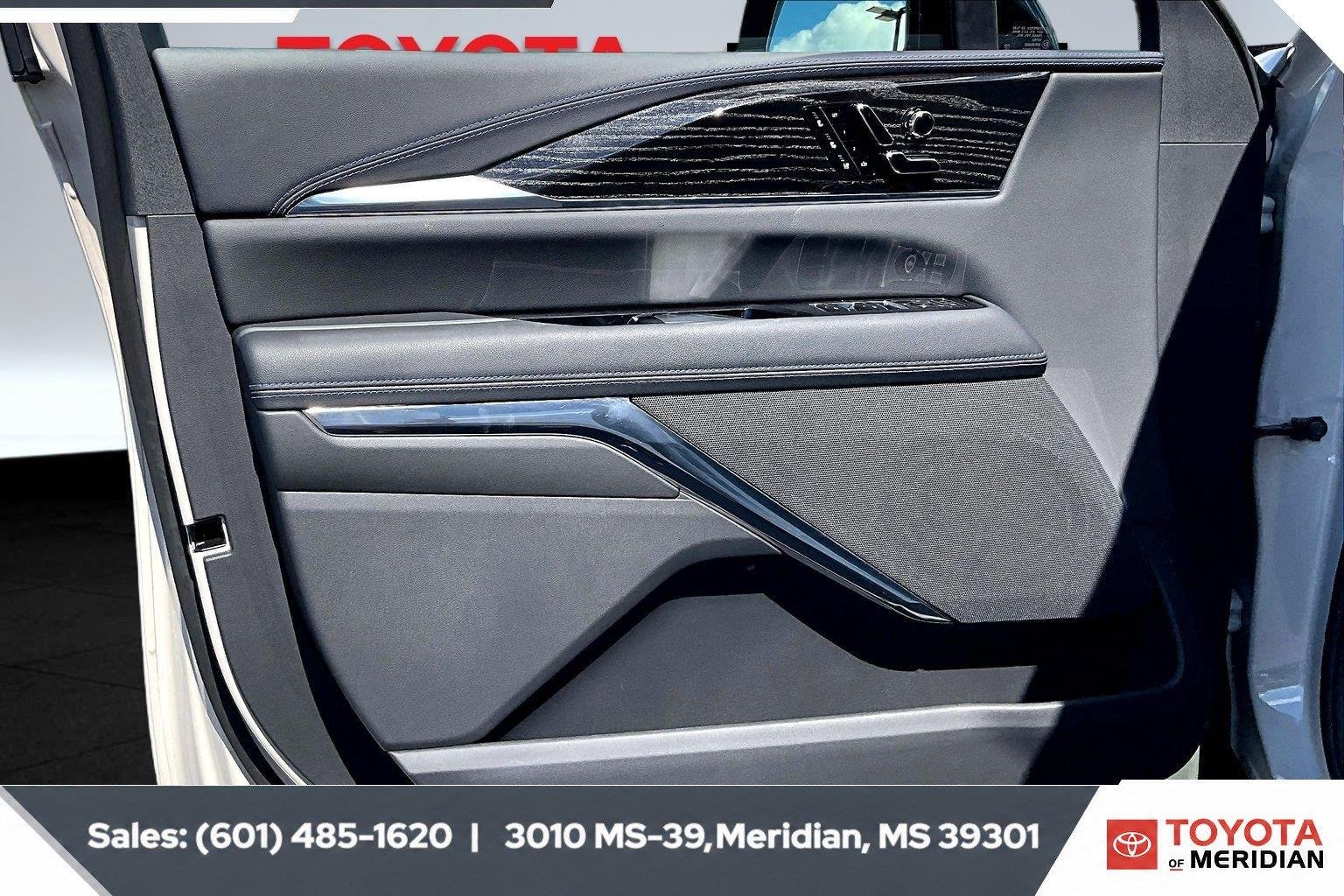 Used 2026 Sandstone Cadillac Luxury image 17