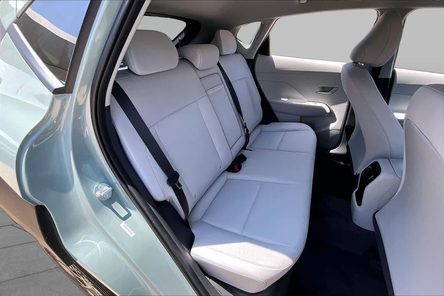 Used 2025 Mirage Green Hyundai SEL image 18