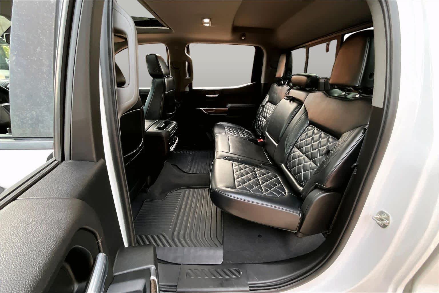 Used 2019 Summit White Chevrolet RST image 20