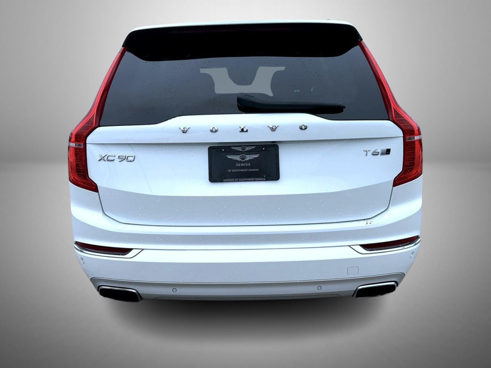 Used 2019 White Volvo T6 Inscription image 6