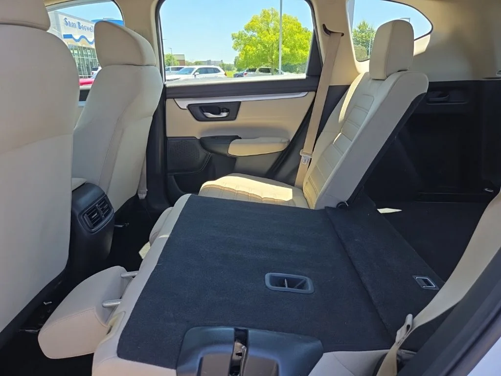 Used 2017  Honda LX image 12
