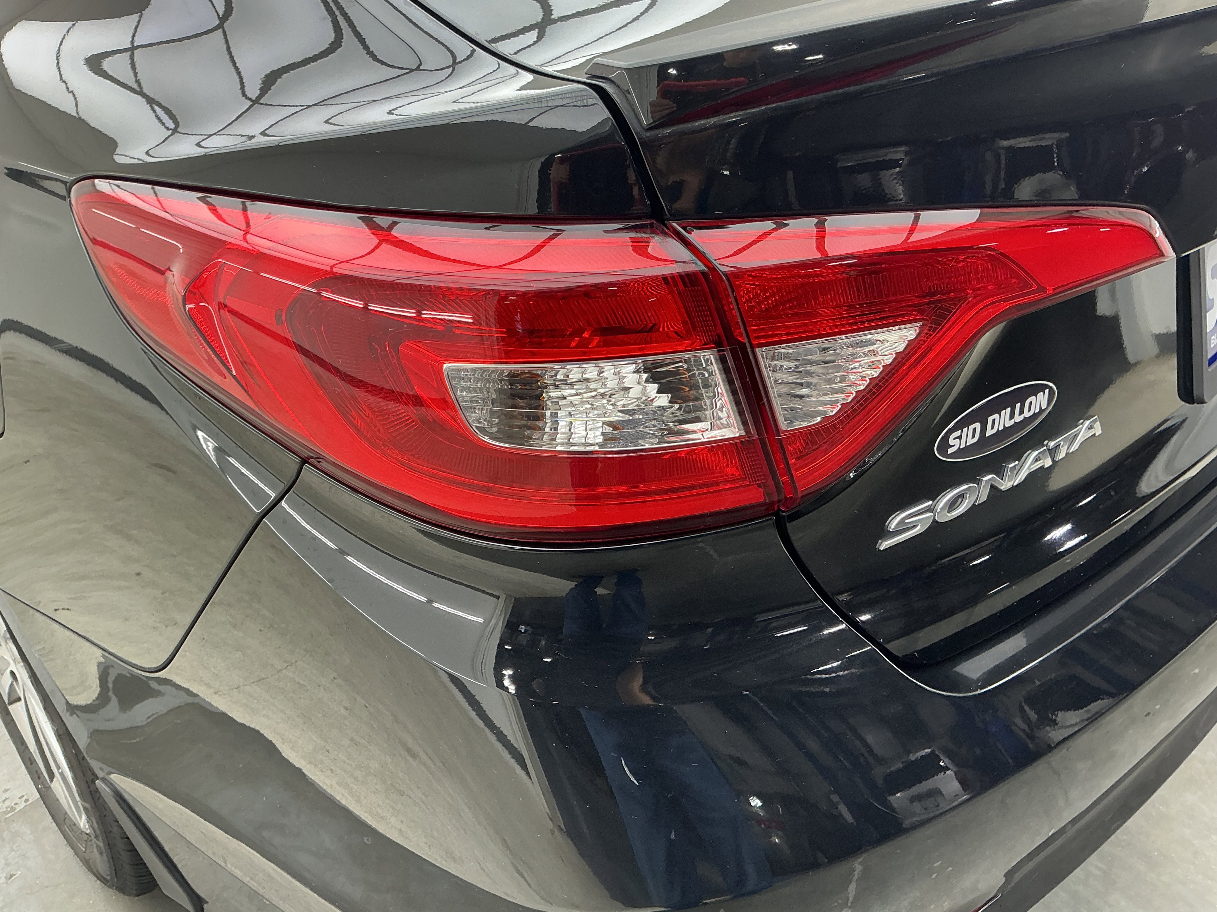 Used 2016 Phantom Black Hyundai 2.4L Sport image 22