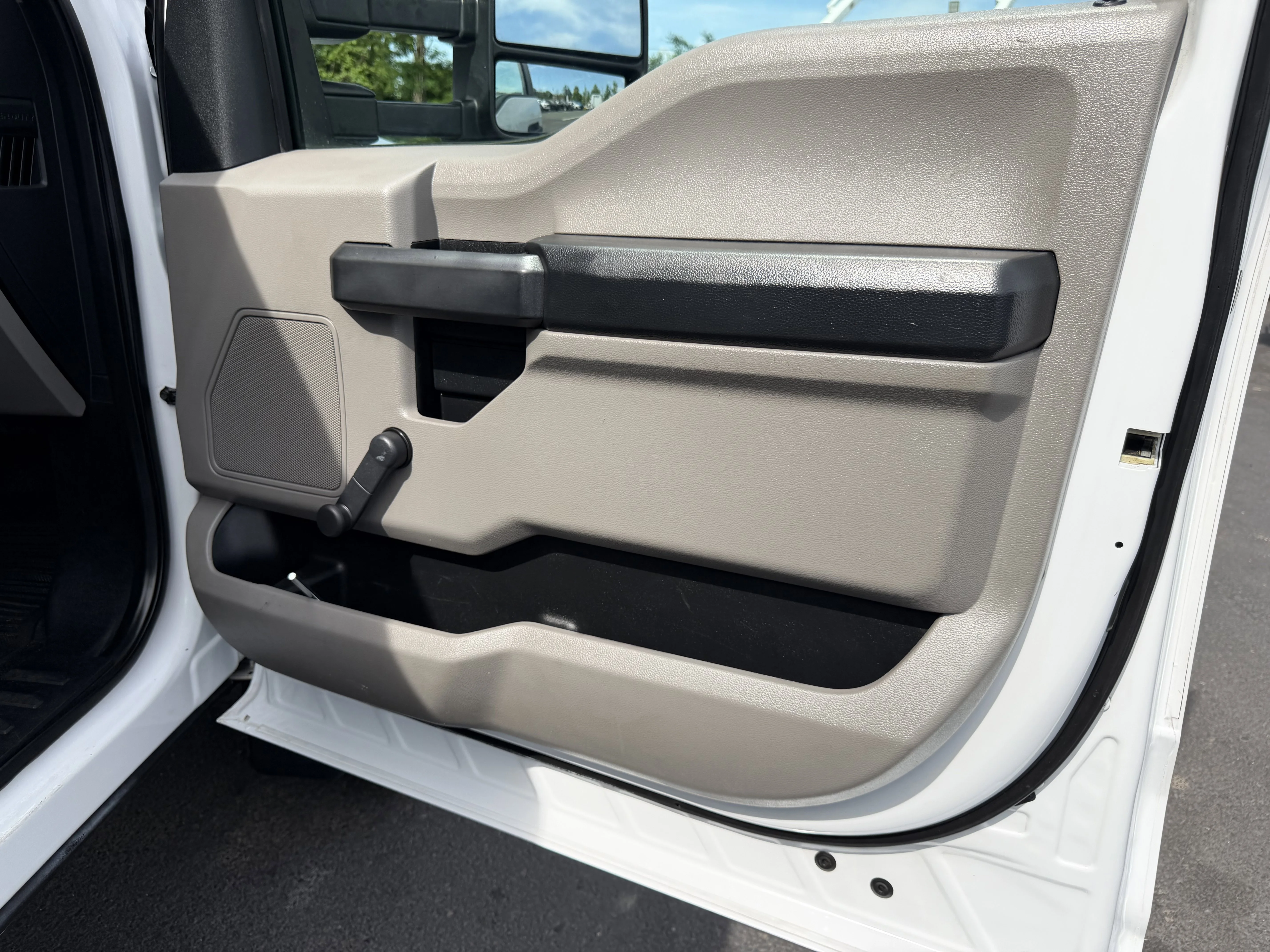 Used 2019 Oxford White   Z1 Ford XLT image 15