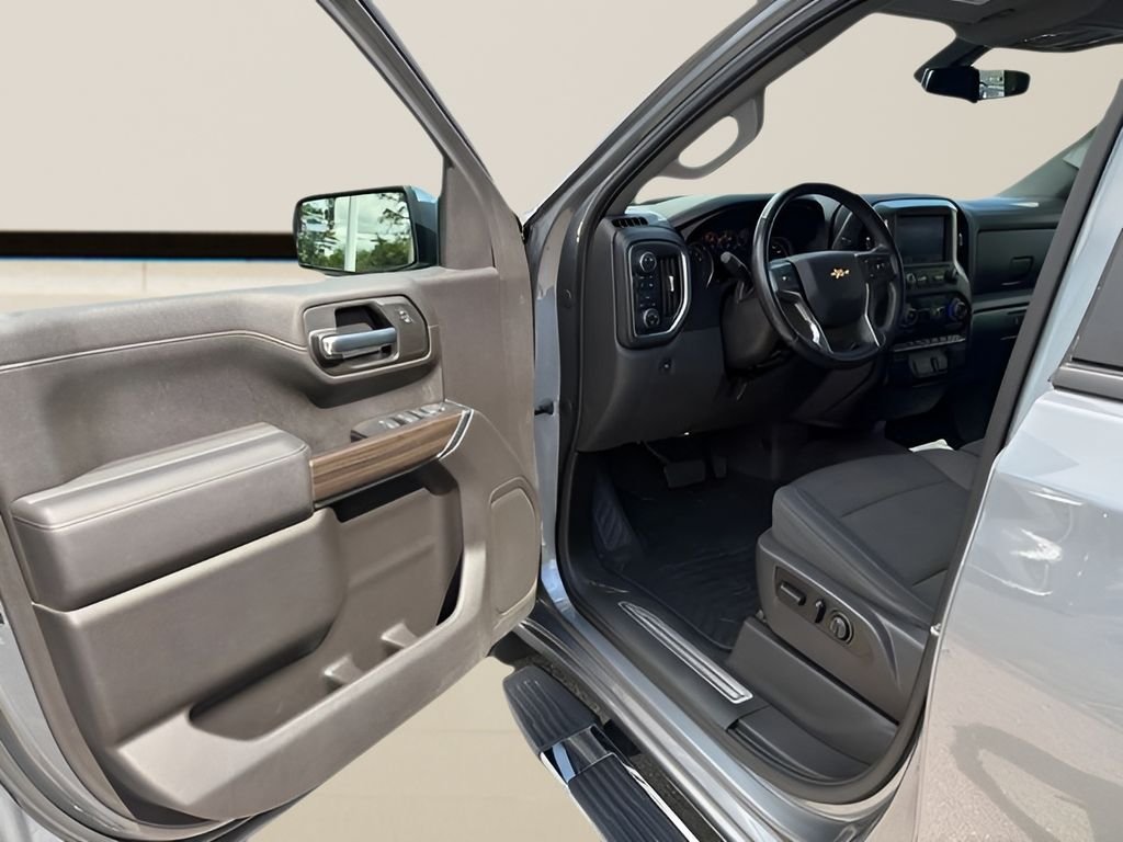 Used 2021 Steel Metallic Chevrolet LT image 14