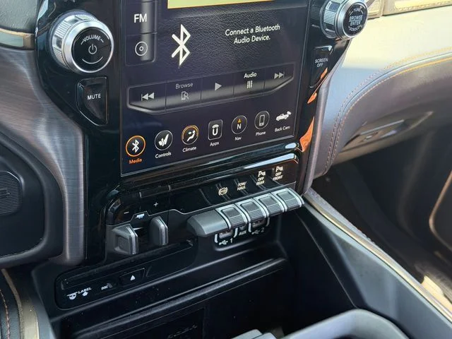 Used 2019 Black Ram Laramie Longhorn image 22