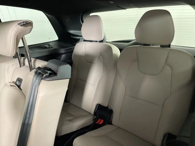 2026 Volvo XC90 Plus - Photo 39
