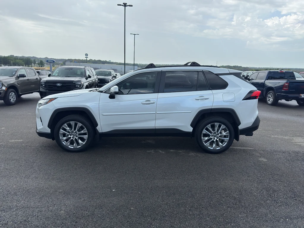 Certified Used 2024 Wind Chill Pearl Toyota XLE Premium image 8