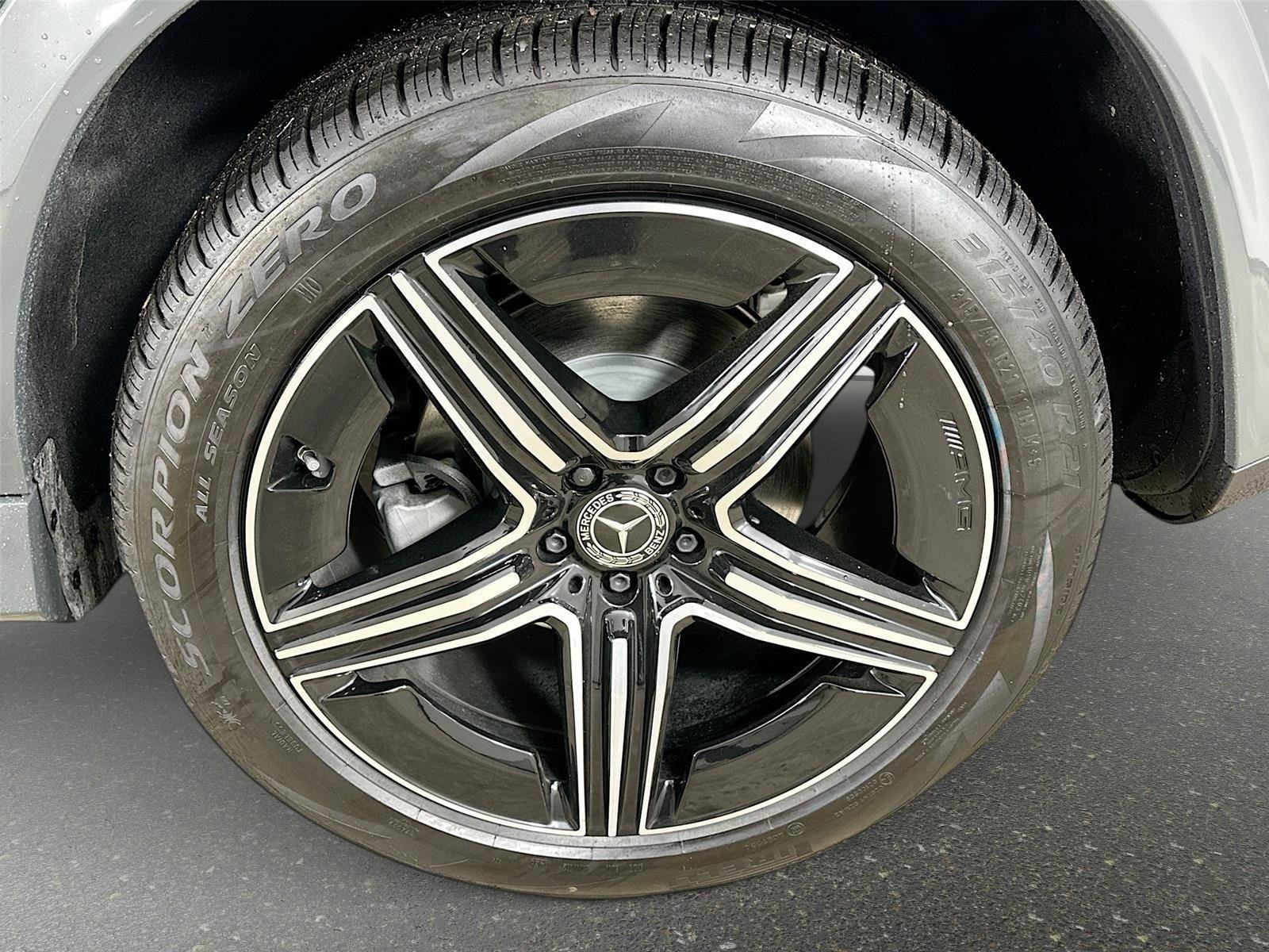 Used 2026 Gray Mercedes-Benz GLE 450 image 39